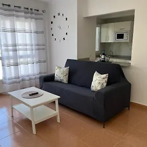 https://apartamento-cristina-1d.in-canary-islands.com